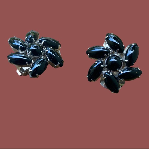 50s Weiss Black Milk Glass Clips - Picture 5 of 5